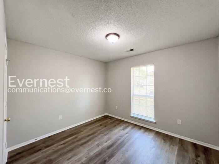 Building Photo - 7594 Iris Dr