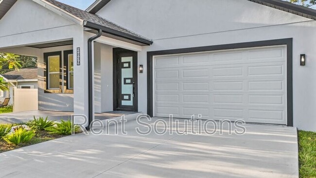 Building Photo - 2839 60th Ave N