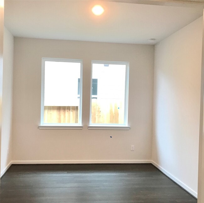 Building Photo - 7823 Skylark Heights Ln