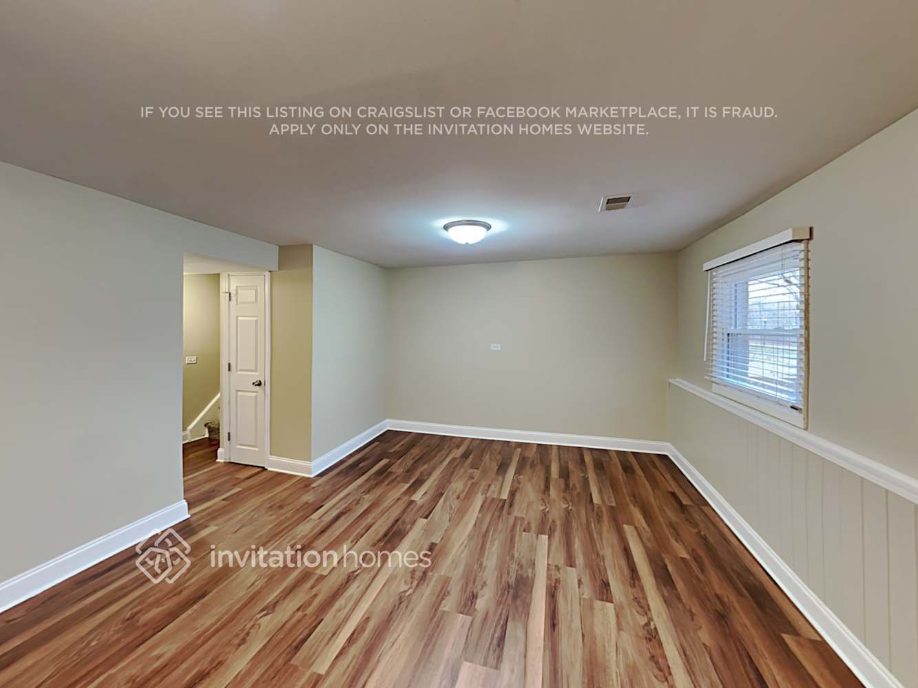 Building Photo - 418 W Lake Park Dr