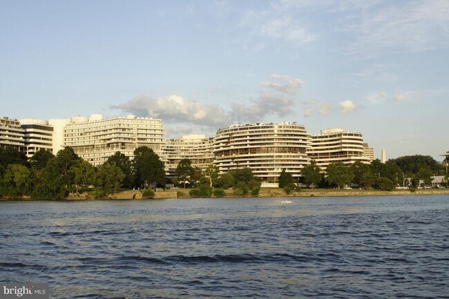 Building Photo - 700 New Hampshire Ave NW