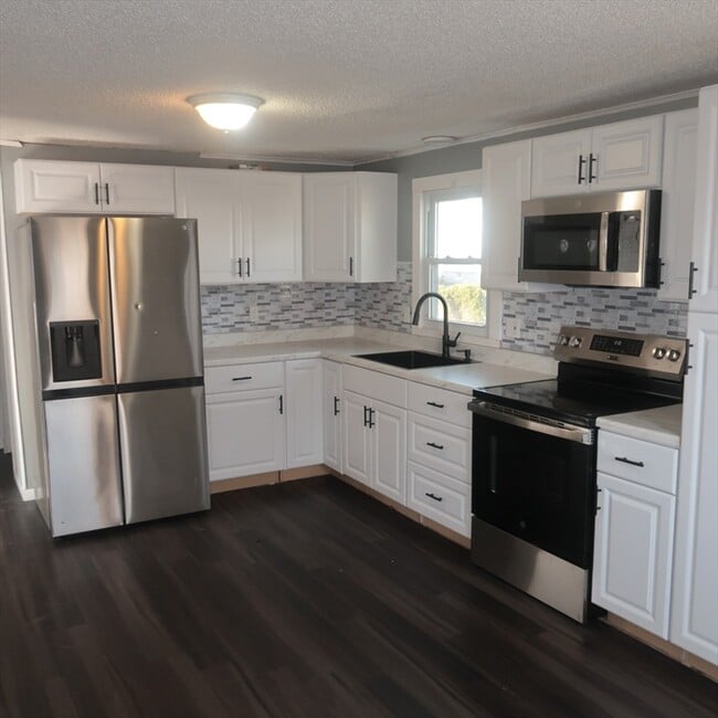 Building Photo - 54 Ballard St