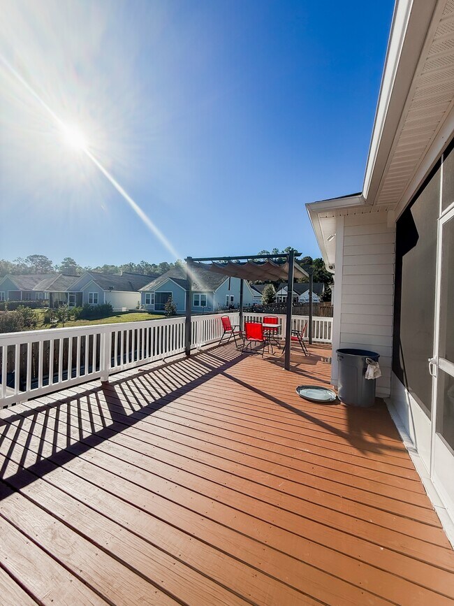 Building Photo - 5742 Vlg Rdg Ln