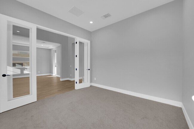 Building Photo - 10648 Stone Ledge Ave