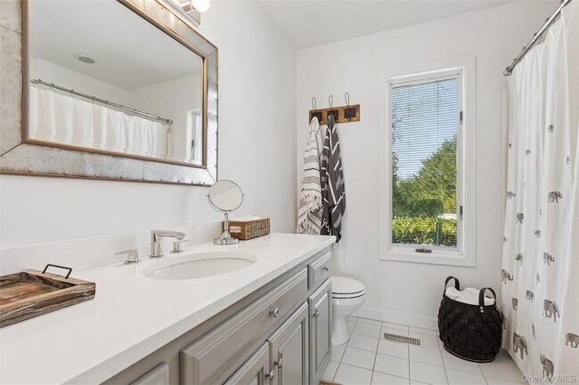 Building Photo - 845 Budds Pond Rd