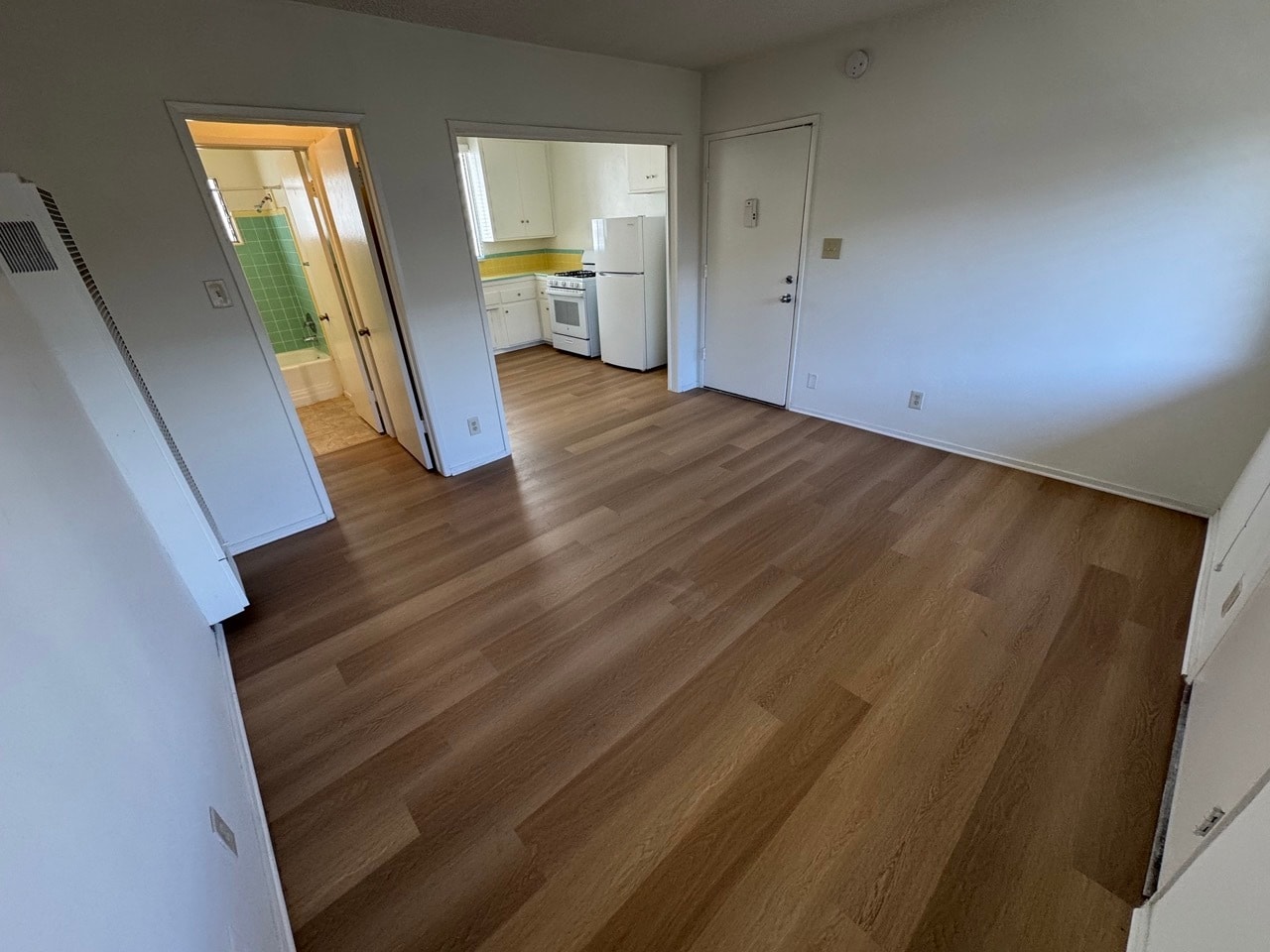 Building Photo - 5102 Inglewood Blvd