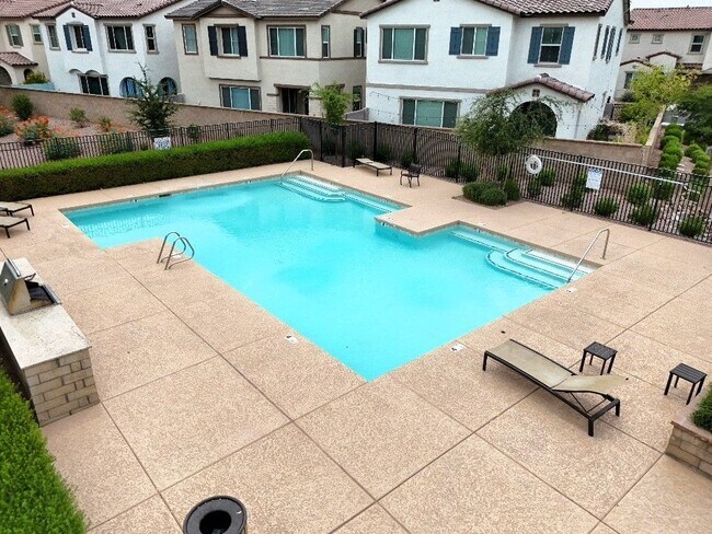 Building Photo - A luxe home in the heart of Chandler