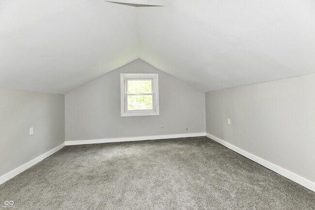 Building Photo - 3550 Eisenhower Dr
