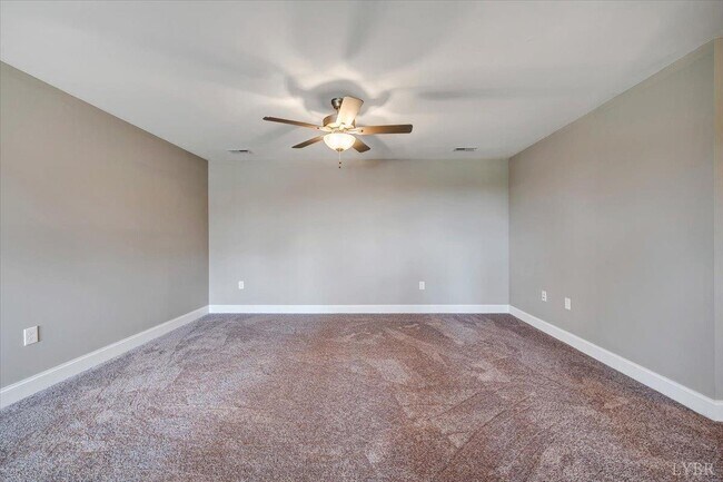 Building Photo - 1021 Lochwood Hl Dr