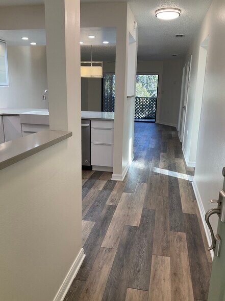 Building Photo - 2309 W Texas Ave