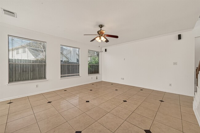 Building Photo - 16315 April Ridge Dr