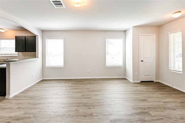 Building Photo - 8614 Doris Oaks Cir
