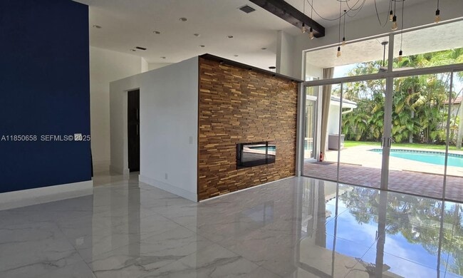 Building Photo - 1506 Lantana Ct