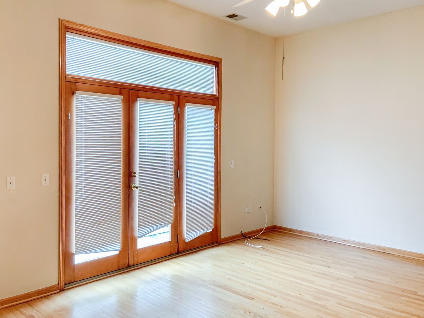 Building Photo - 2539 N Southport Ave