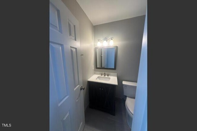 Building Photo - 4720 Walden Pond Dr