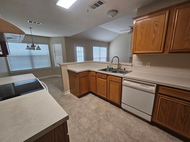 Building Photo - 3516 Valley Forge Dr