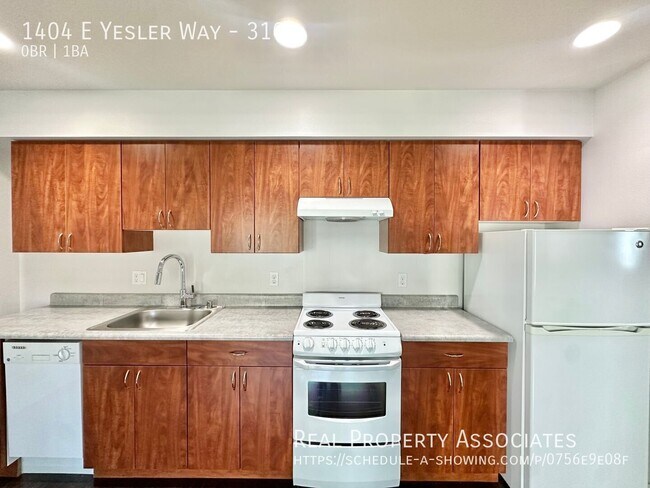Building Photo - 1404 E Yesler Wy