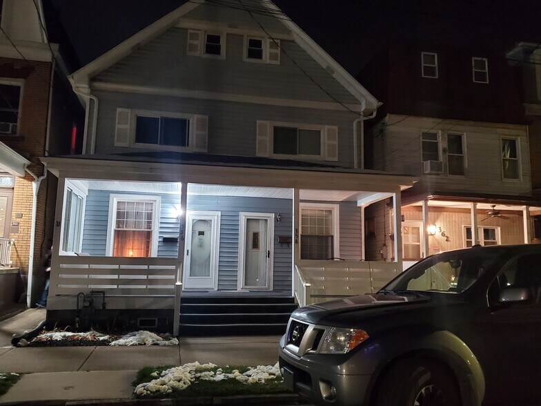 Building Photo - 356 2nd St