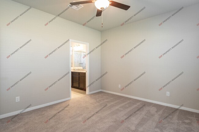 Building Photo - Belton ISD-4 Bed-2 Bath-Pet Friendly-Refri...