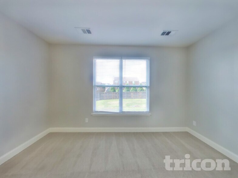 Building Photo - 1004 Abberley Cir