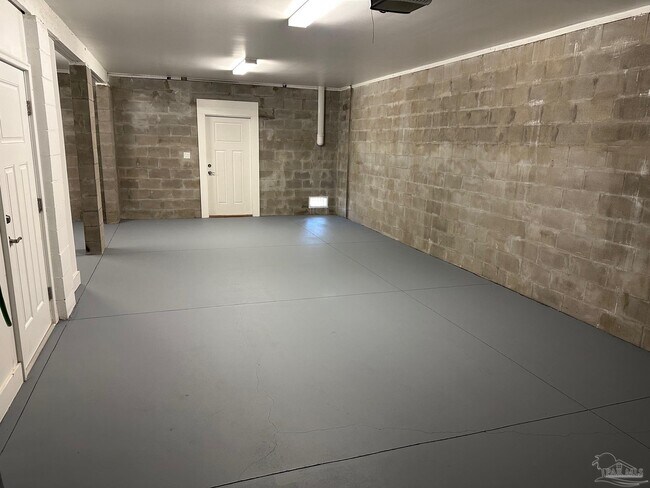 Building Photo - 14549 Salt Meadow Dr