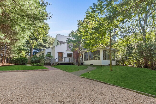 Primary Photo - 120 Springy Banks Rd