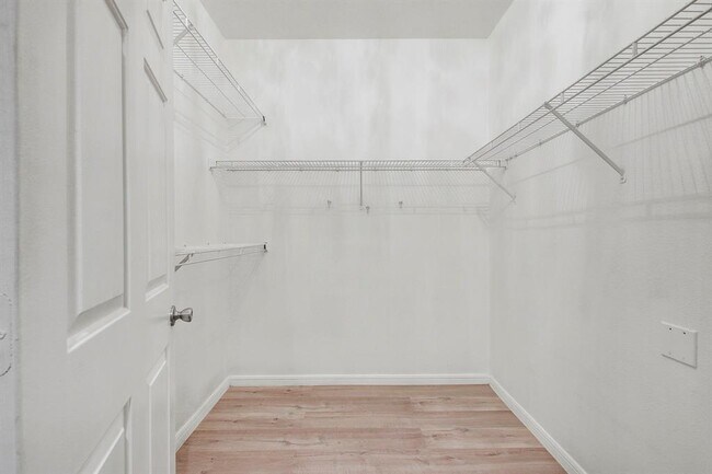 Building Photo - 2320 Gracy Farms Ln