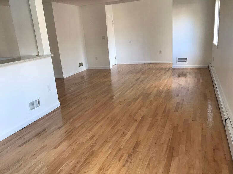 Building Photo - 25130 57th Ave