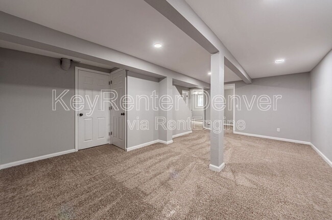 Building Photo - 10300 W 107th Ct