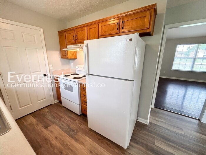 Building Photo - 209 Loch Lomand Dr