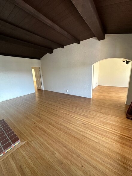 Primary Photo - 76 Granada Ave