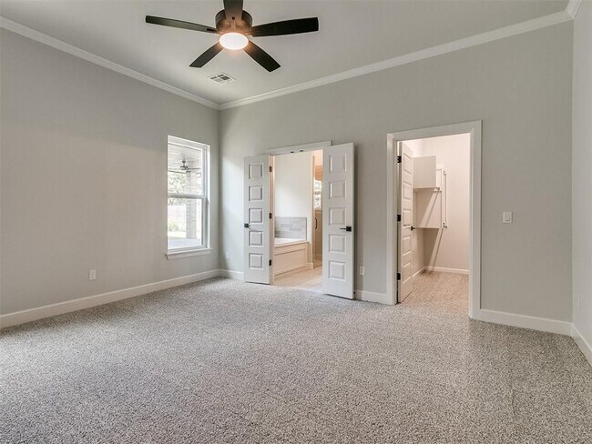 Building Photo - 2917 SW 132nd St