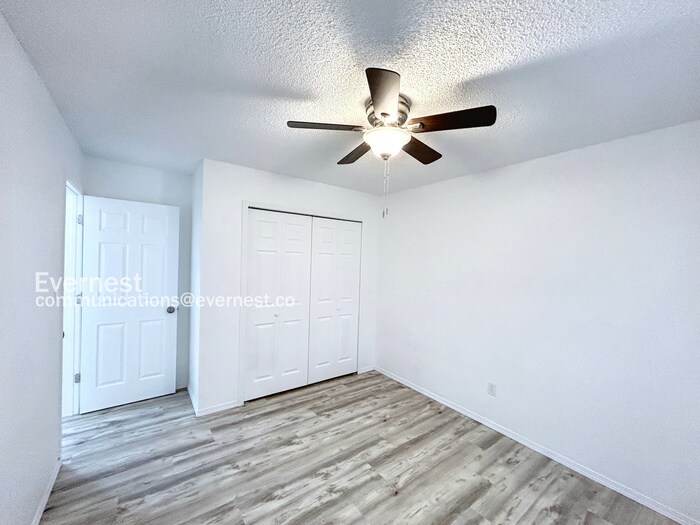 Building Photo - 1120 Yuma St