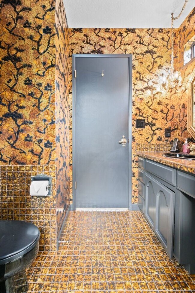 Building Photo - 4Bd/3Ba Seattle House