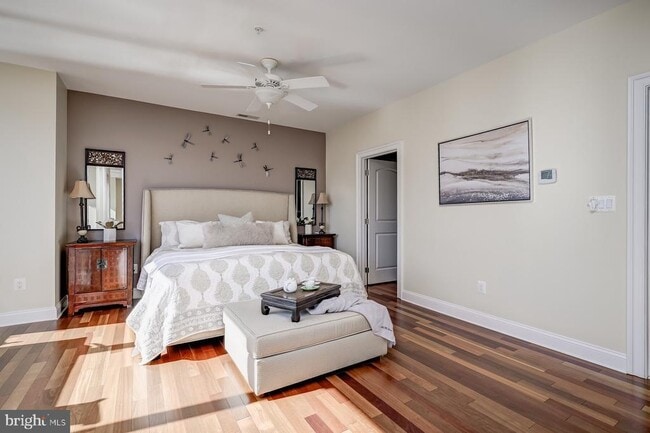 Building Photo - 621 Ponte Villas N