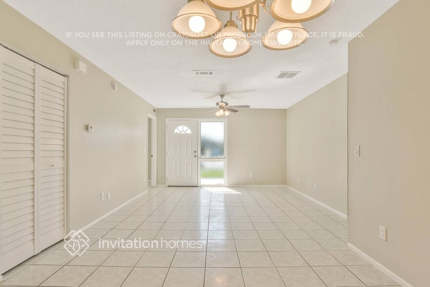 Building Photo - 12208 Florida Woods Ln