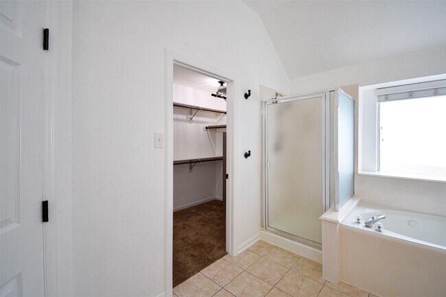 Building Photo - 34 S Rambling Ridge Pl