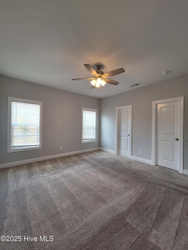 Building Photo - 3928 Pensacola Dr