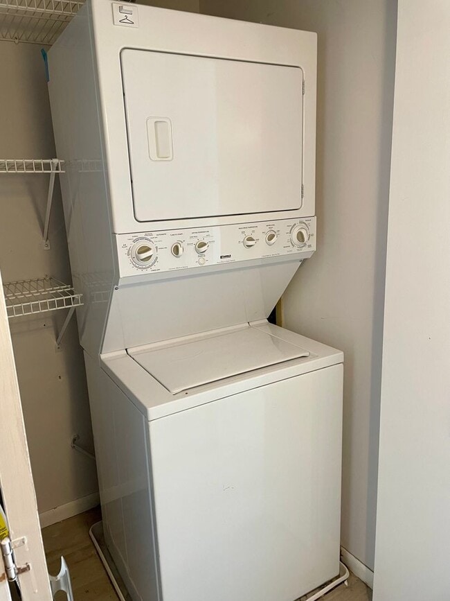 Building Photo - Luxury 2 Bedroom Condo in Centennial Lakes...