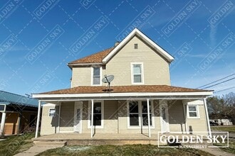 Building Photo - 1224 E Main St