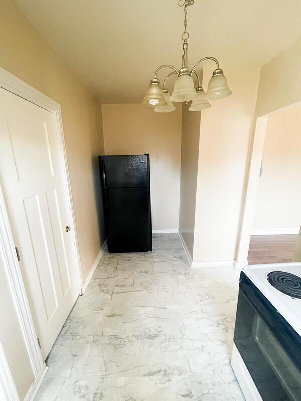 Building Photo - 3500 Elm St