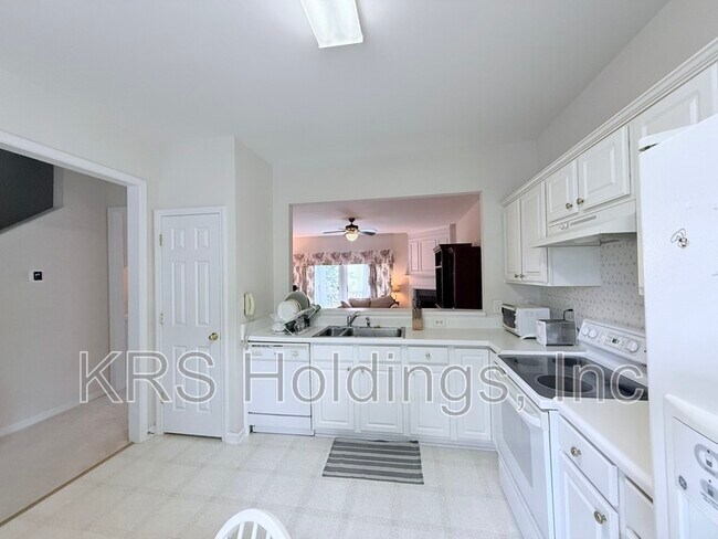 Building Photo - 7008 Valerie Anne Dr