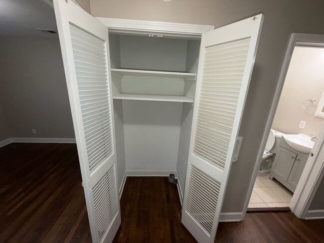 Building Photo - Charming 3-Bed, 1-Bath Home with Spacious Yard