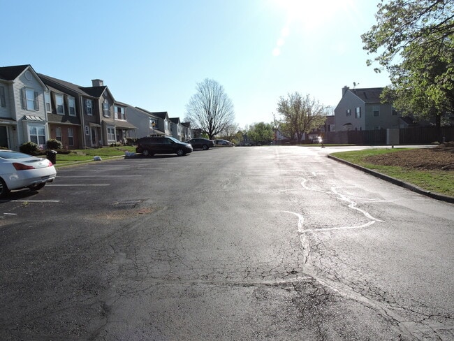 Building Photo - A Great Fairview Commons Townhome!