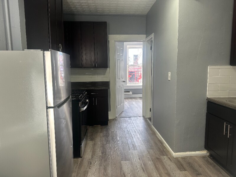 Building Photo - 129 3rd St