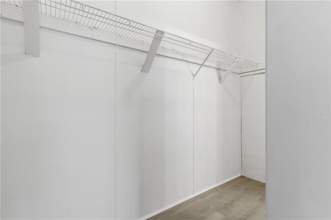 Building Photo - 5320 Long Branch Rd