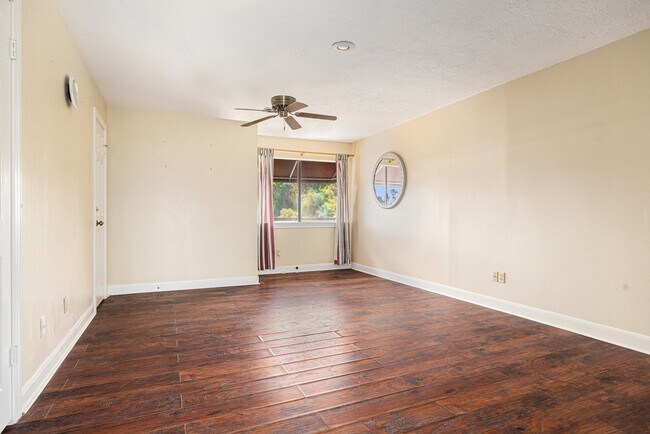 Building Photo - 7415 Naremore Dr