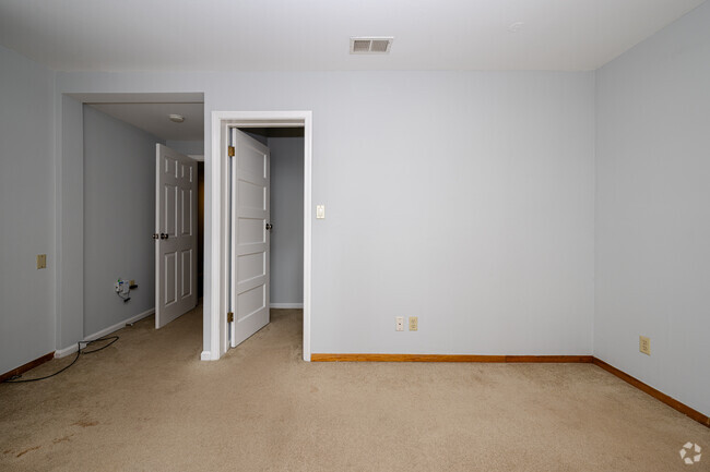 Building Photo - 5340 Fulton St
