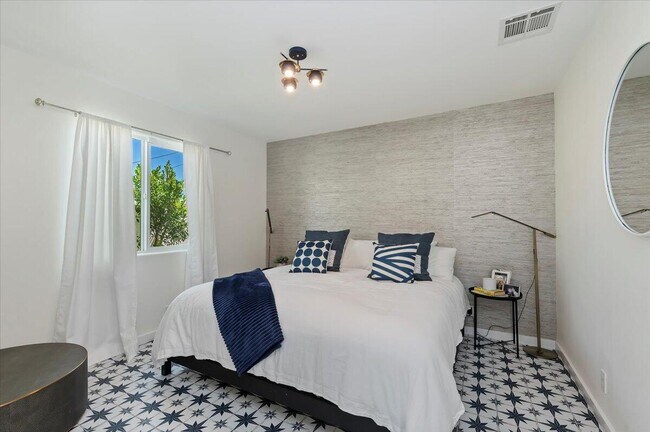 Building Photo - 54990 Avenida Madero
