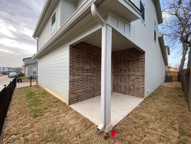 Building Photo - Luxury Cottage in Downtown Waco *Leasing S...